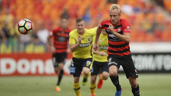 Wanderers ousted by Mariners