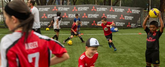 Mitsubishi Electric host clinic for over 150 Wanderers