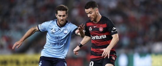 Baumjohann strikes for Wanderers to salvage Sydney derby draw